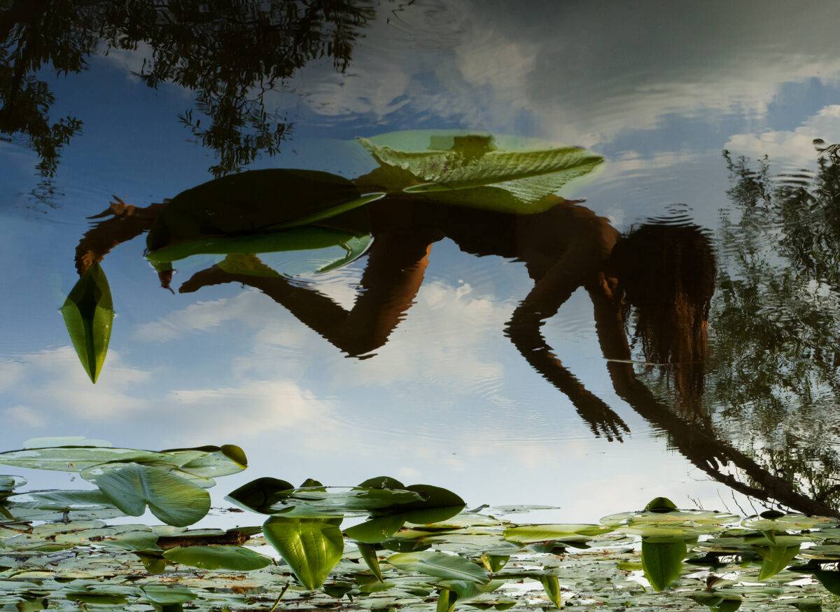 Quando il vetro diventa acqua: a Venezia l’arte di Agne Raceviciute