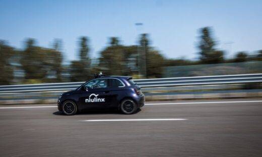 Niente più autista: in Italia arrivano le Fiat 500 che guidano da sole