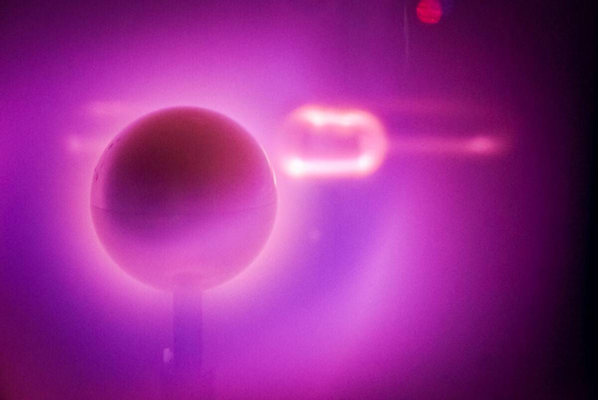 Il Sole può mandare in tilt Gps, aerei e telecomunicazioni. A Roma lo monitora lo Space Weather