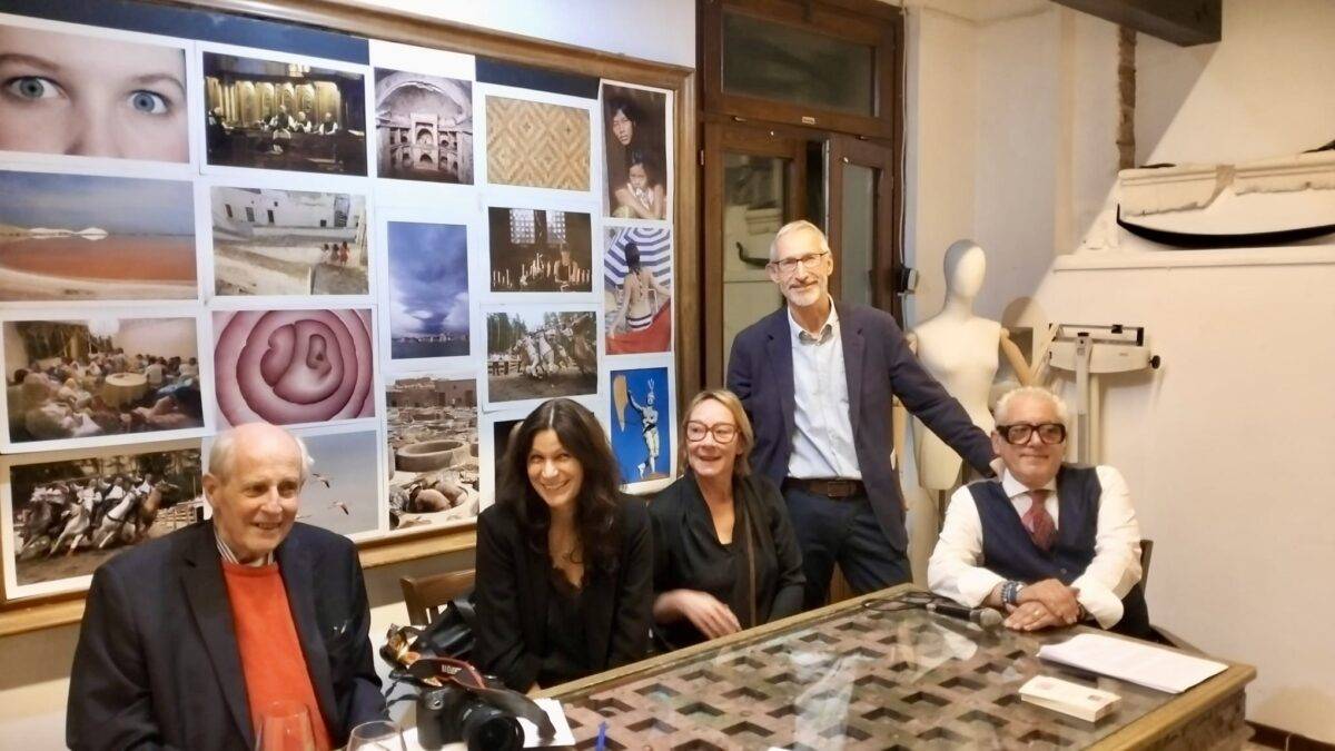 Due fotografi, mille storie: a Venezia il ritratto diventa un incontro